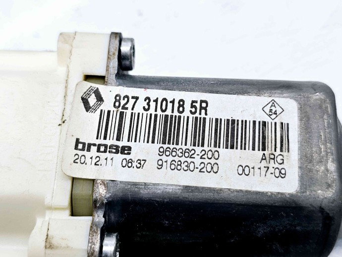 Motoras geam stanga spate Renault Megane 3 (B95) [Fabr 2008-2016] 827310185R