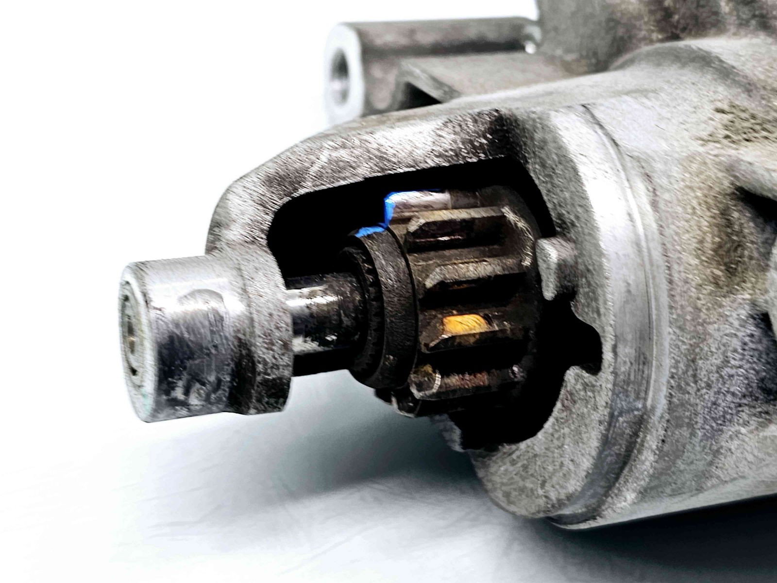 Electromotor 11 dinti AUDI A6 (4F5, C6) Avant [Fabr 2005-2010] 04L911024A 2.0 TDI DEUA110KW / 150CP - imagine 2