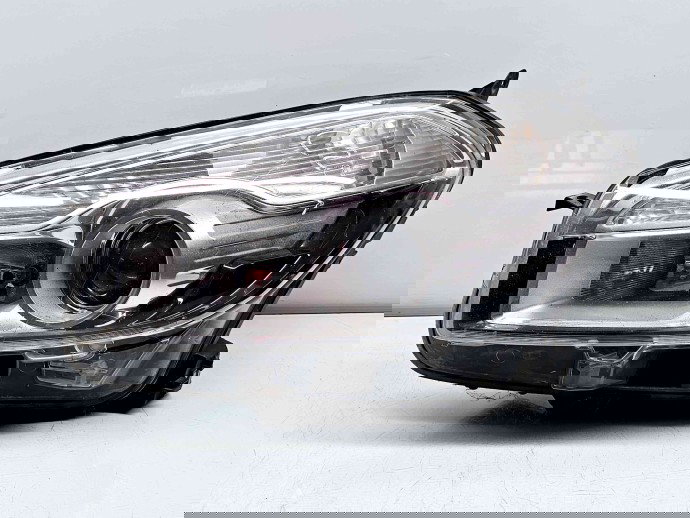  Far stanga Nissan Qashqai [Fabr 2007-2014] 26060BR01B