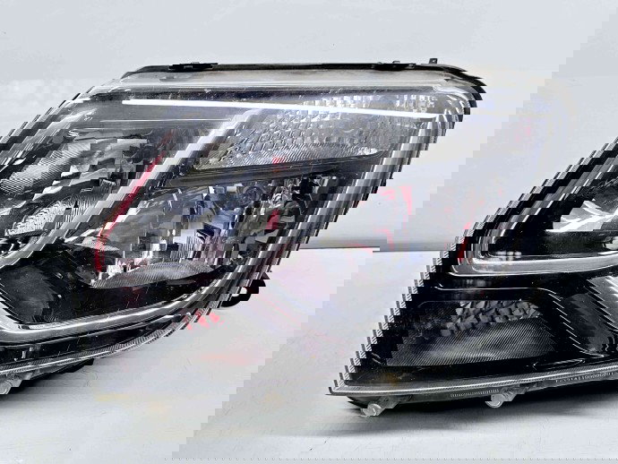  Far stanga Dacia Duster (PH2, H79) [Fabr 2013-2017] 260609911R