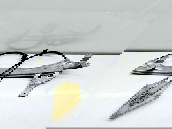 Macara electrica geam dreapta spate Renault Megane 3 (B95) [Fabr 2008-2016] 827200003R