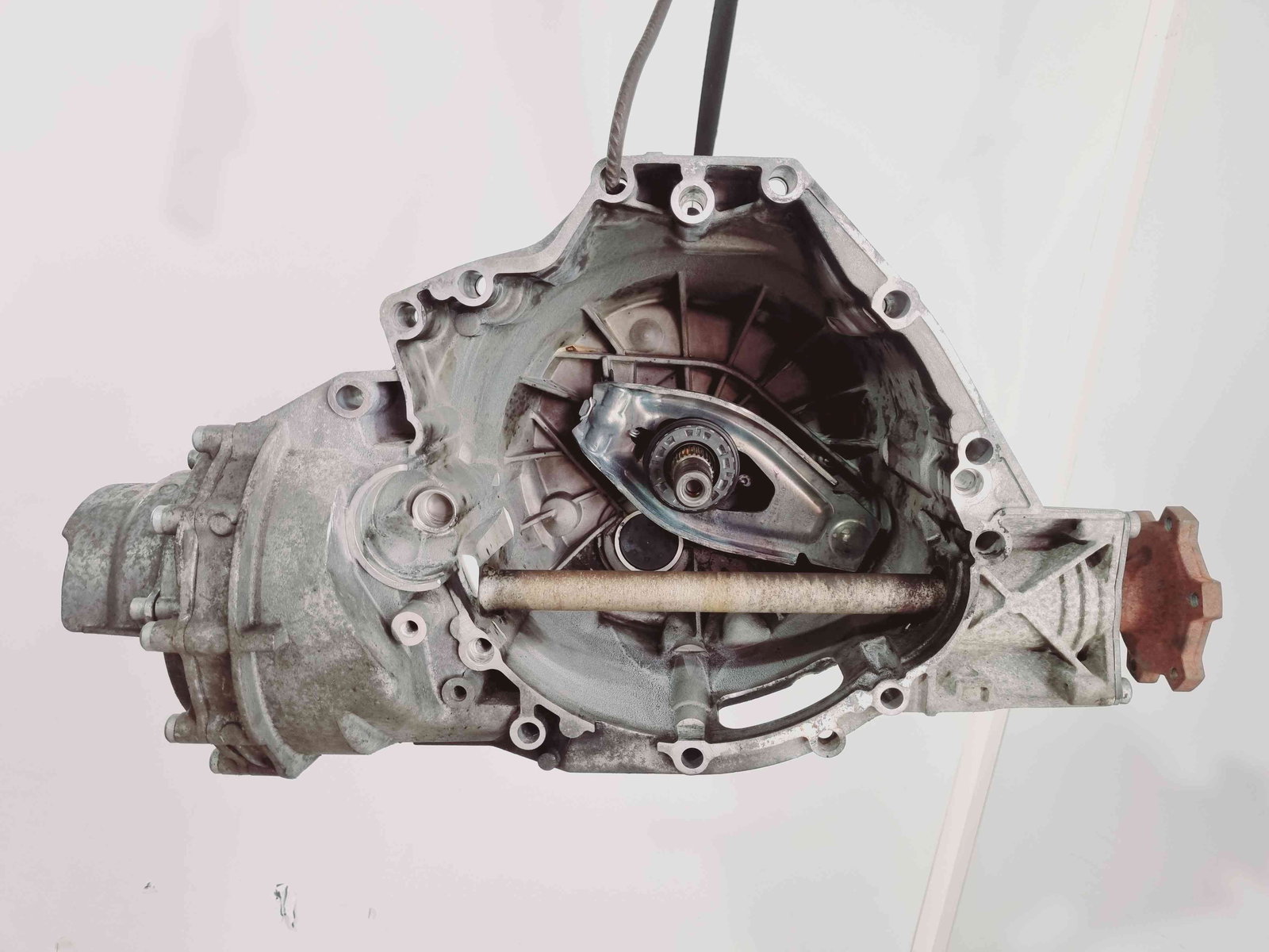 Cutie viteze manuala 6 trepte Audi A5 Sportback (8TA) [Fabr 2009-2015] NEK 2.0 TDI CGLC 130KW / 177CP - imagine 2