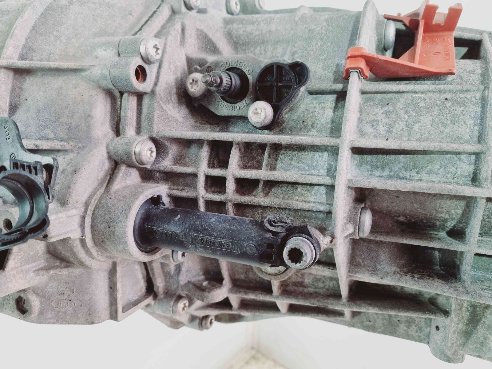 Cutie viteze manuala 6 trepte Audi A5 Sportback (8TA) [Fabr 2009-2015] NEK 2.0 TDI CGLC 130KW / 177CP - imagine 6