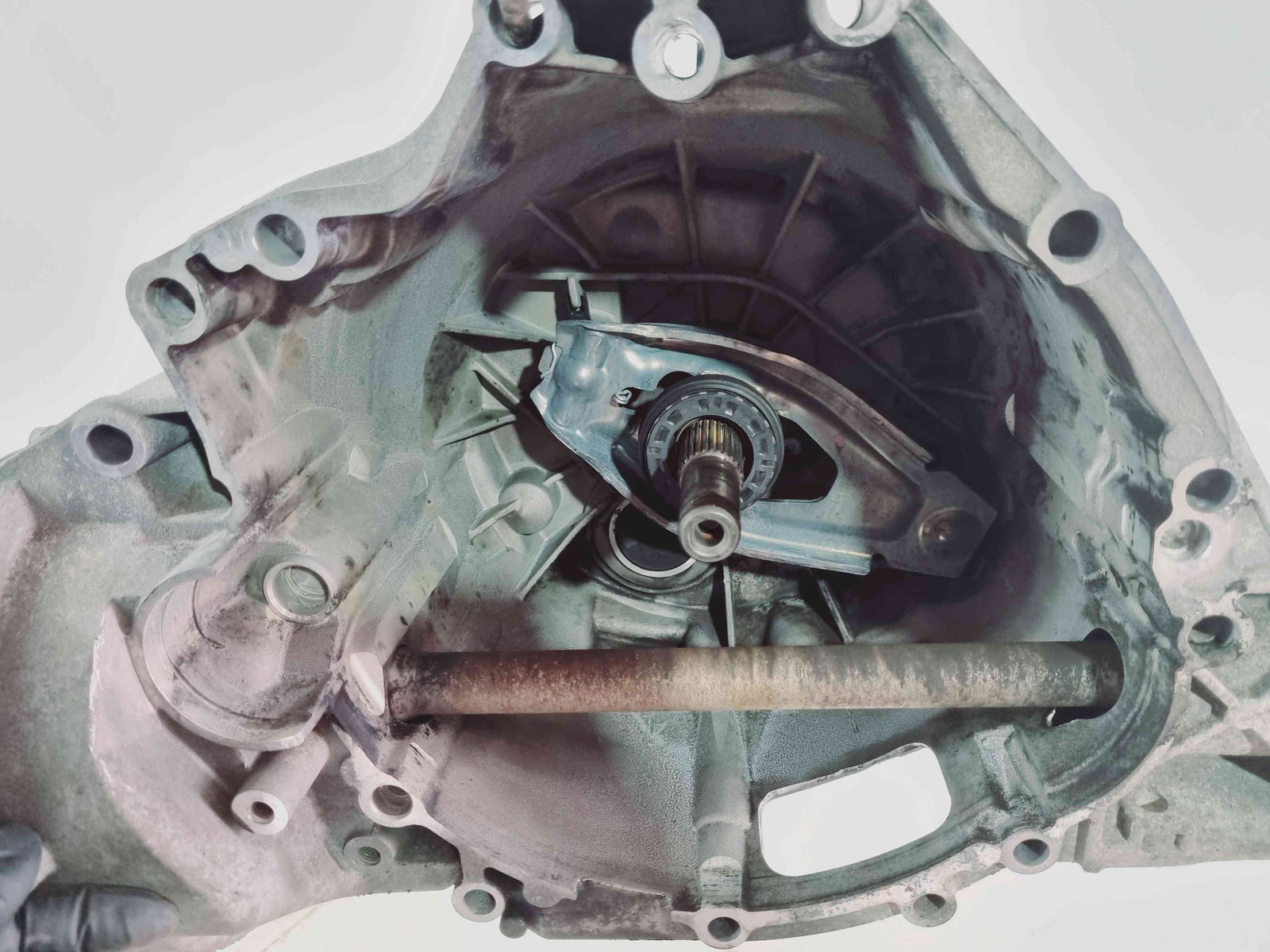 Cutie viteze manuala 6 trepte Audi A5 Sportback (8TA) [Fabr 2009-2015] NEK 2.0 TDI CGLC 130KW / 177CP - imagine 7