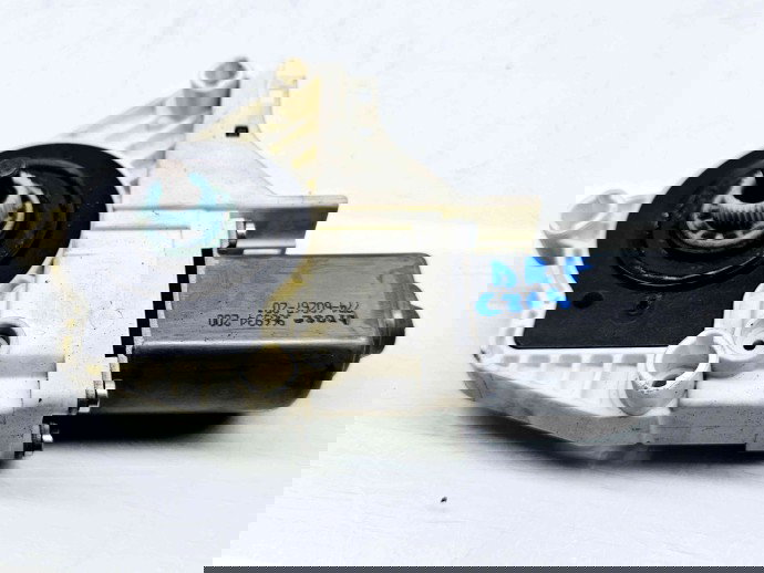 Motoras geam dreapta fata Audi A6 (4F2, C6) facelift [Fabr 2004-2010] 8K0959802A