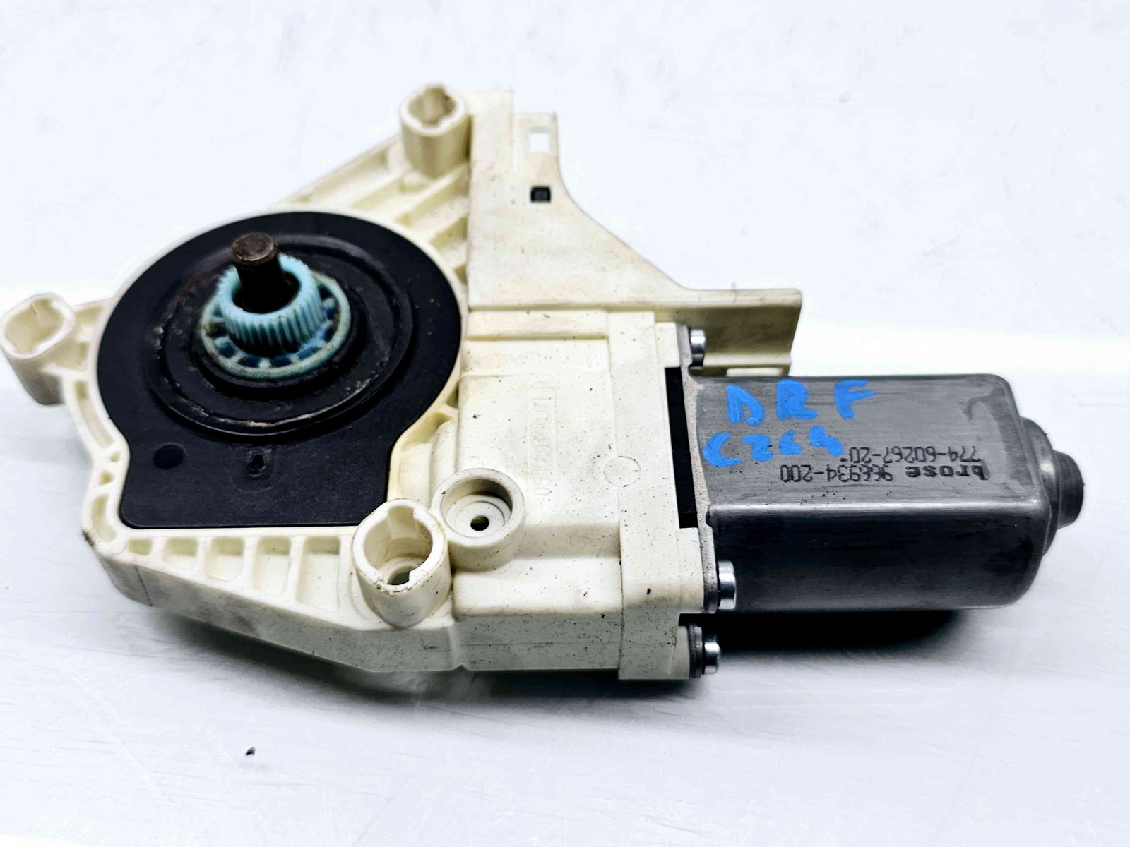 Motoras geam dreapta fata Audi A6 (4F2, C6) facelift [Fabr 2004-2010] 8K0959802A - imagine 2