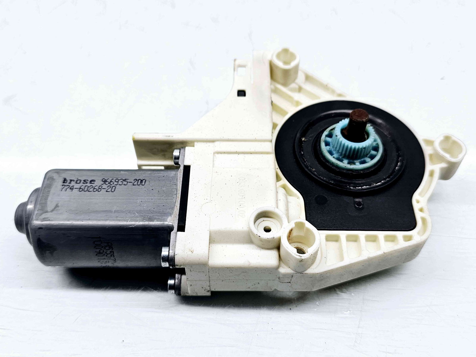 Motoras geam stanga fata Audi A6 (4F2, C6) facelift [Fabr 2004-2010] 8K0959801A - imagine 2