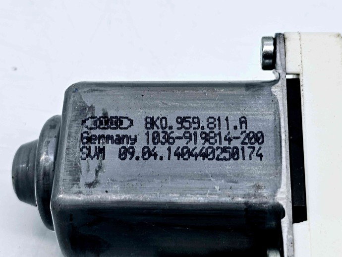 Motoras geam stanga fata Skoda Yeti (5L) [Fabr 2009-2020] 8K0959811A