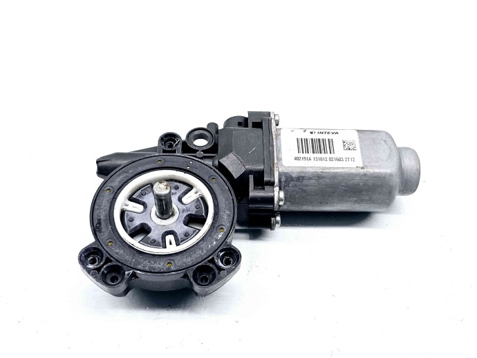 Motoras geam stanga spate Nissan Qashqai [Fabr 2007-2014] 402191A