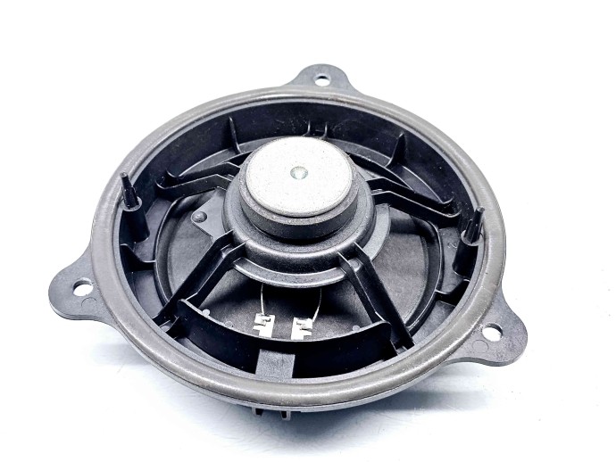  Boxa stanga spate Nissan Qashqai [Fabr 2007-2014] OEM