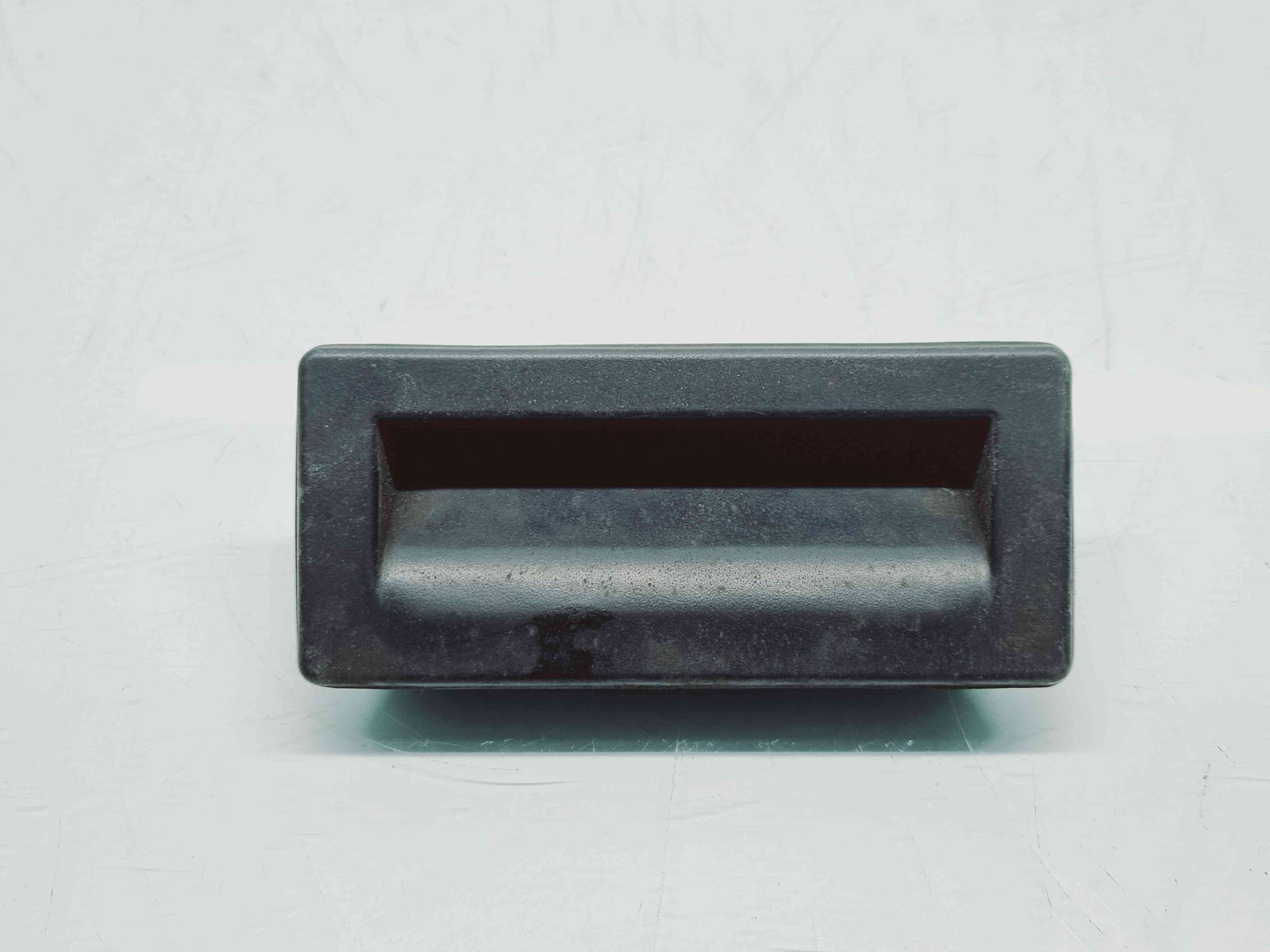 Buton deschidere portbagaj Audi A4 (8W2, B9) [Fabr 2015-2023] 3V0827566 - imagine 1