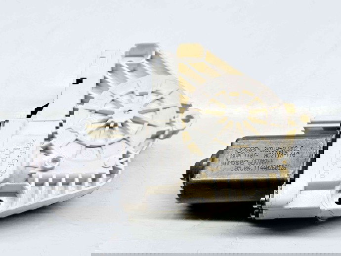 Motoras geam dreapta fata Audi A1 (8X1) [Fabr 2010-2018] 8K0959802C