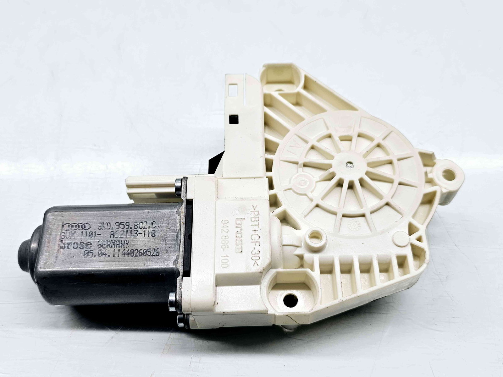 Motoras geam dreapta fata Audi A1 (8X1) [Fabr 2010-2018] 8K0959802C - imagine 1