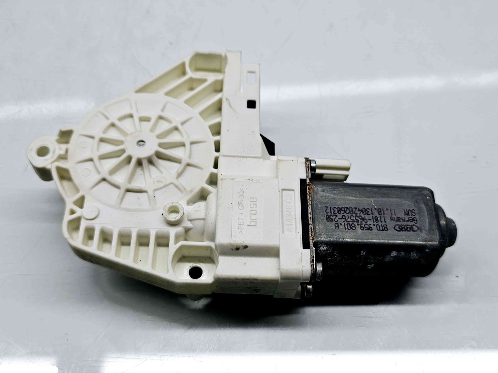 Motoras geam stanga fata Audi A5 Sportback (8TA) [Fabr 2009-2015] 8T0959801B - imagine 1