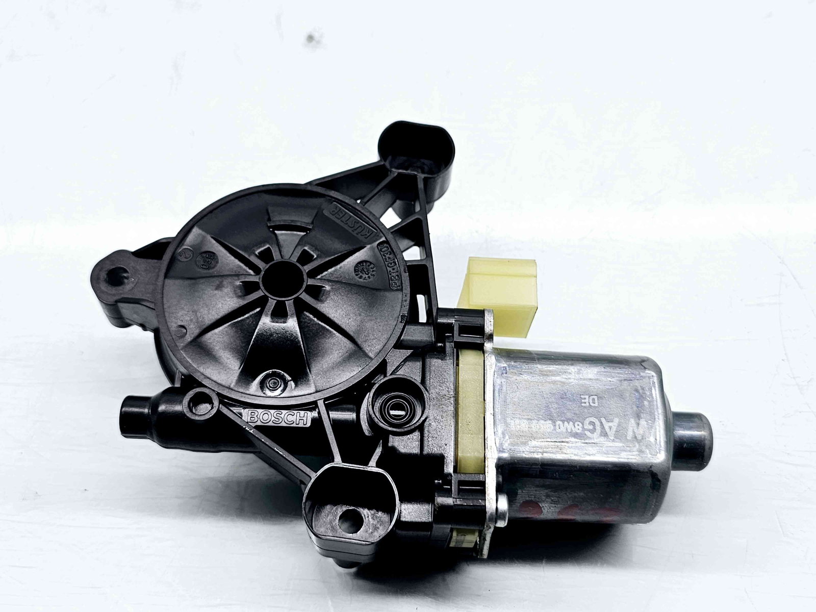 Motoras geam stanga spate Audi A4 (8W2, B9) [Fabr 2015-2023] 8W0959811 - imagine 1