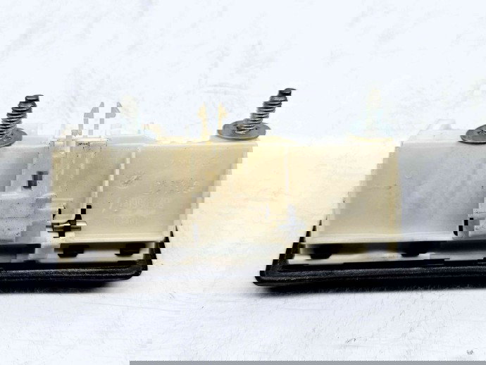  Buton deschidere portbagaj  5N0827566T