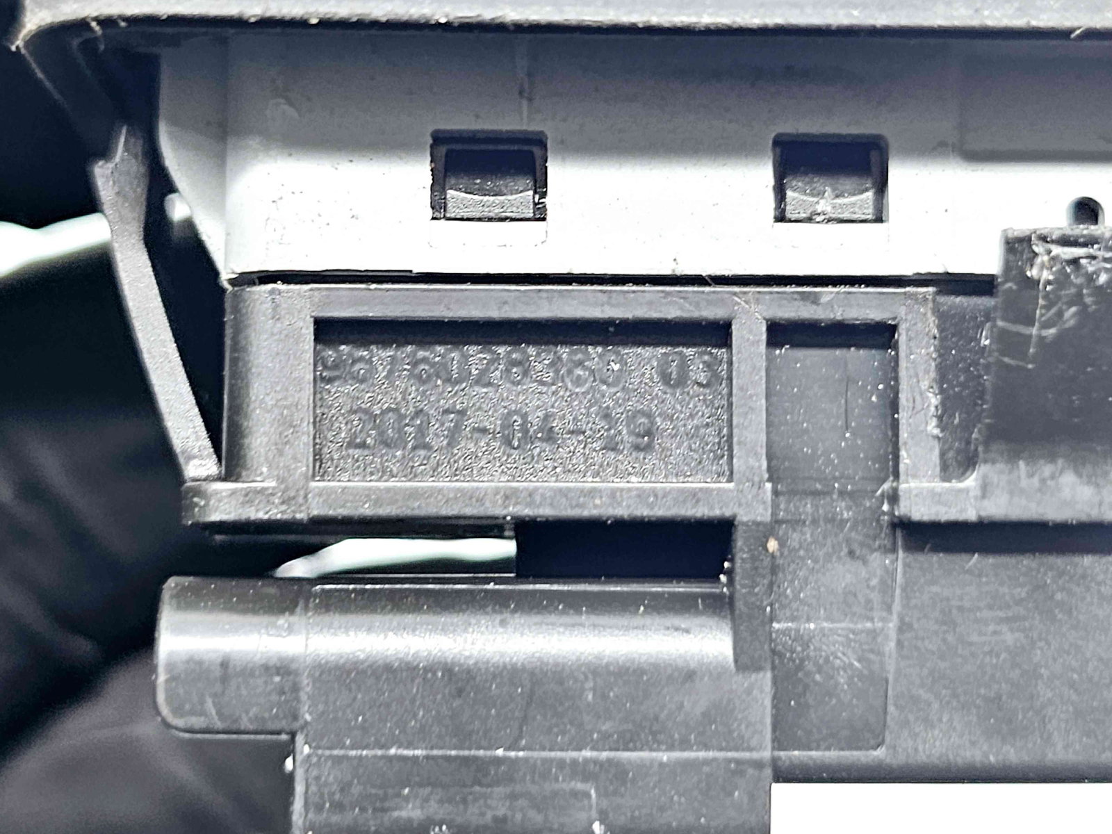 Buton deschidere portbagaj Peugeot 208 [Fabr 2012-2024] 9676028380 - imagine 3