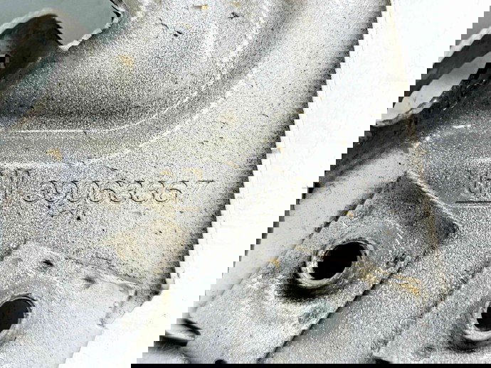 Suport aripa stanga fata Opel Insignia B Combi [Fabr 2017-prezent] 39063367