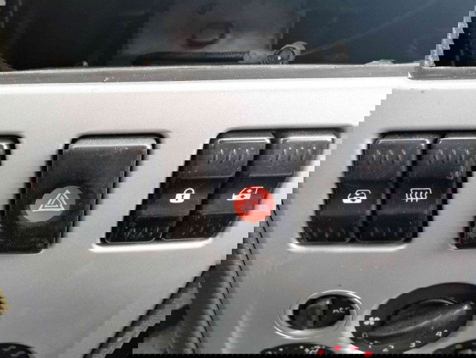 Butoane comanda geamuri sofer Dacia Logan 1.5 DCI OEM 2004-2012