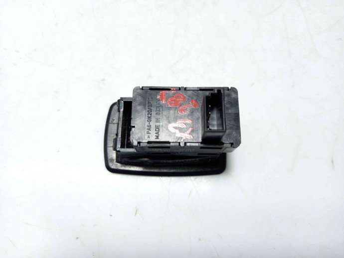 Butoane geam dreapta spate Bmw X3 E83 2.0 M47 OEM 2003-2009