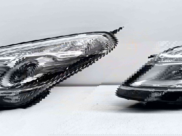  Far stanga Nissan Qashqai [Fabr 2007-2014] 26060BR01B