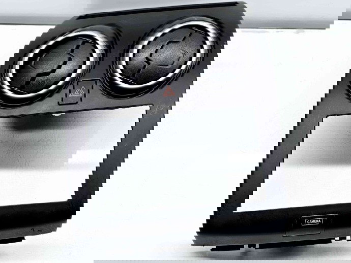  Grila aerisire centrala Nissan Qashqai [Fabr 2007-2014] P10381A77100