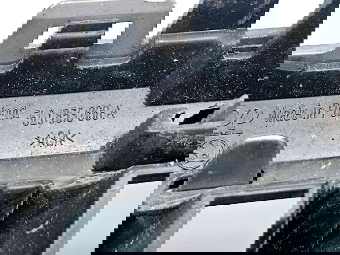 Grila bara fata Skoda Yeti (5L) [Fabr 2009-2020] 5L0853668A