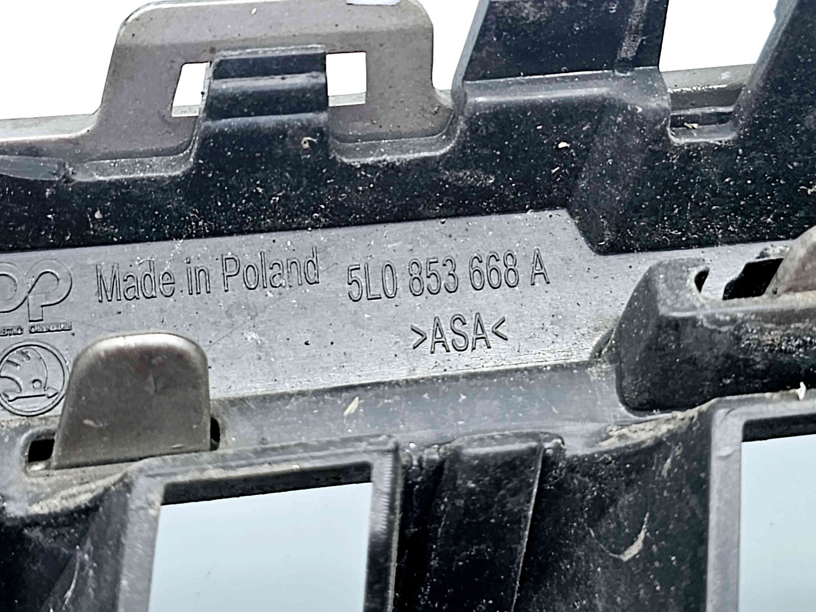 Grila bara fata Skoda Yeti (5L) [Fabr 2009-2020] 5L0853668A - imagine 3