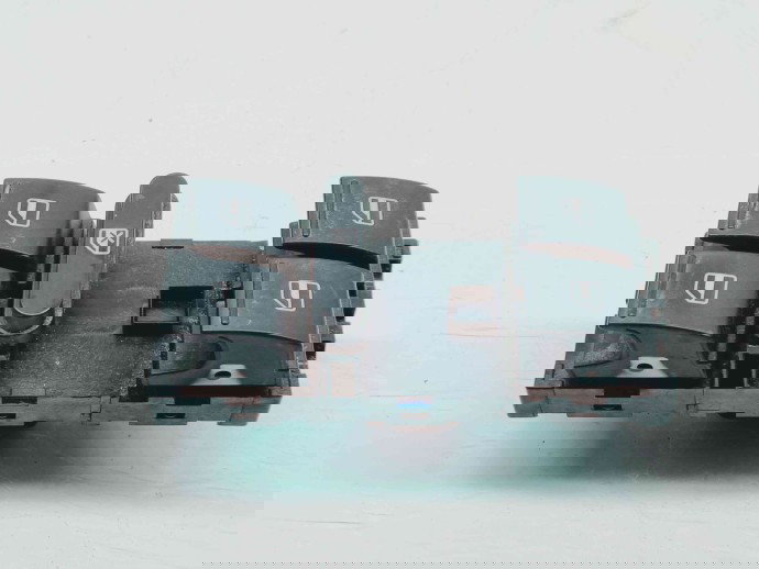   Butoane comanda geamuri sofer Volkswagen Tiguan (5N) [Fabr 2007-2016] 1K4959857B