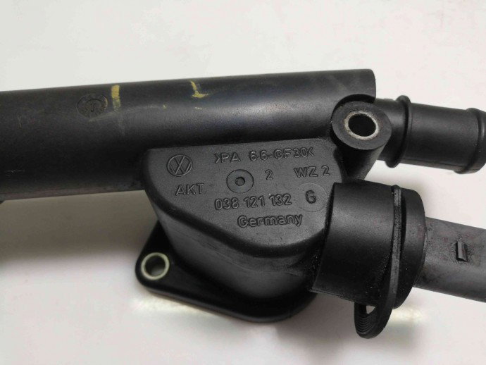 Distribuitor apa Skoda Octavia 2 2.0 BKD 038121132G 2004-2013