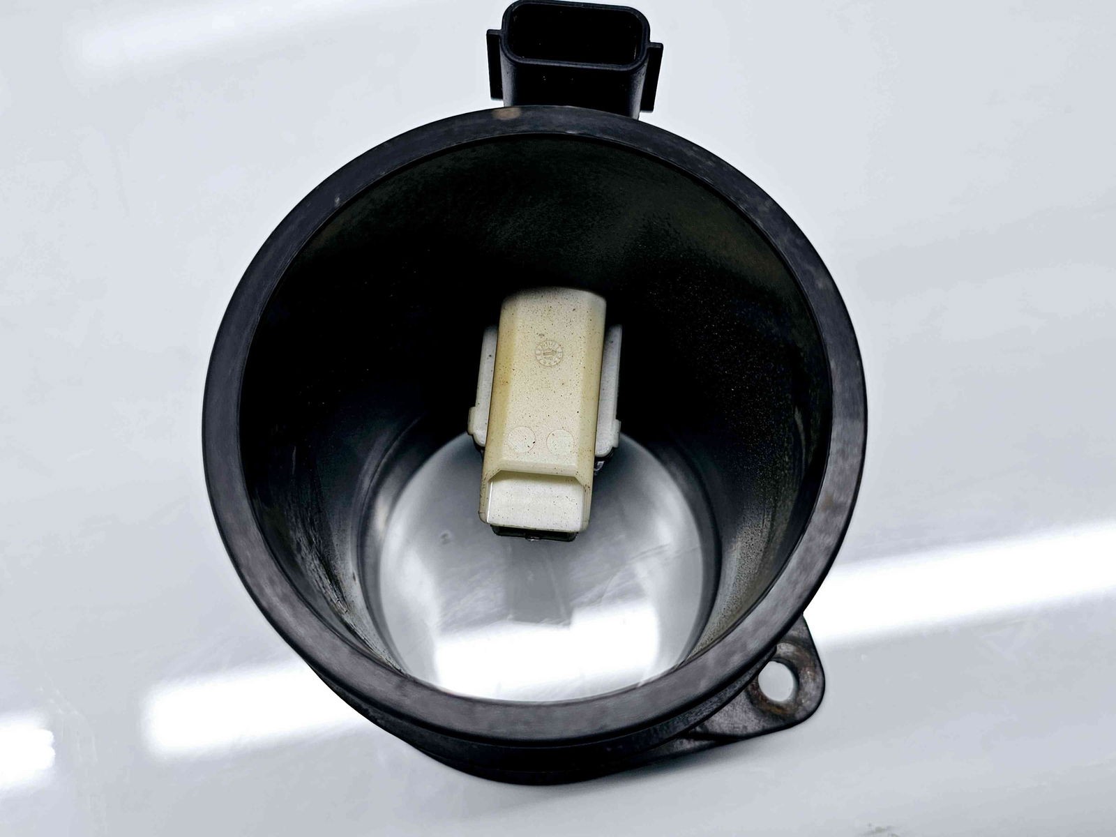 Debitmetru aer Dacia Dokker [Fabr 2012-prezent] 8200682558C 1.5 DCI K9K-626 66KW / 90CP - imagine 2