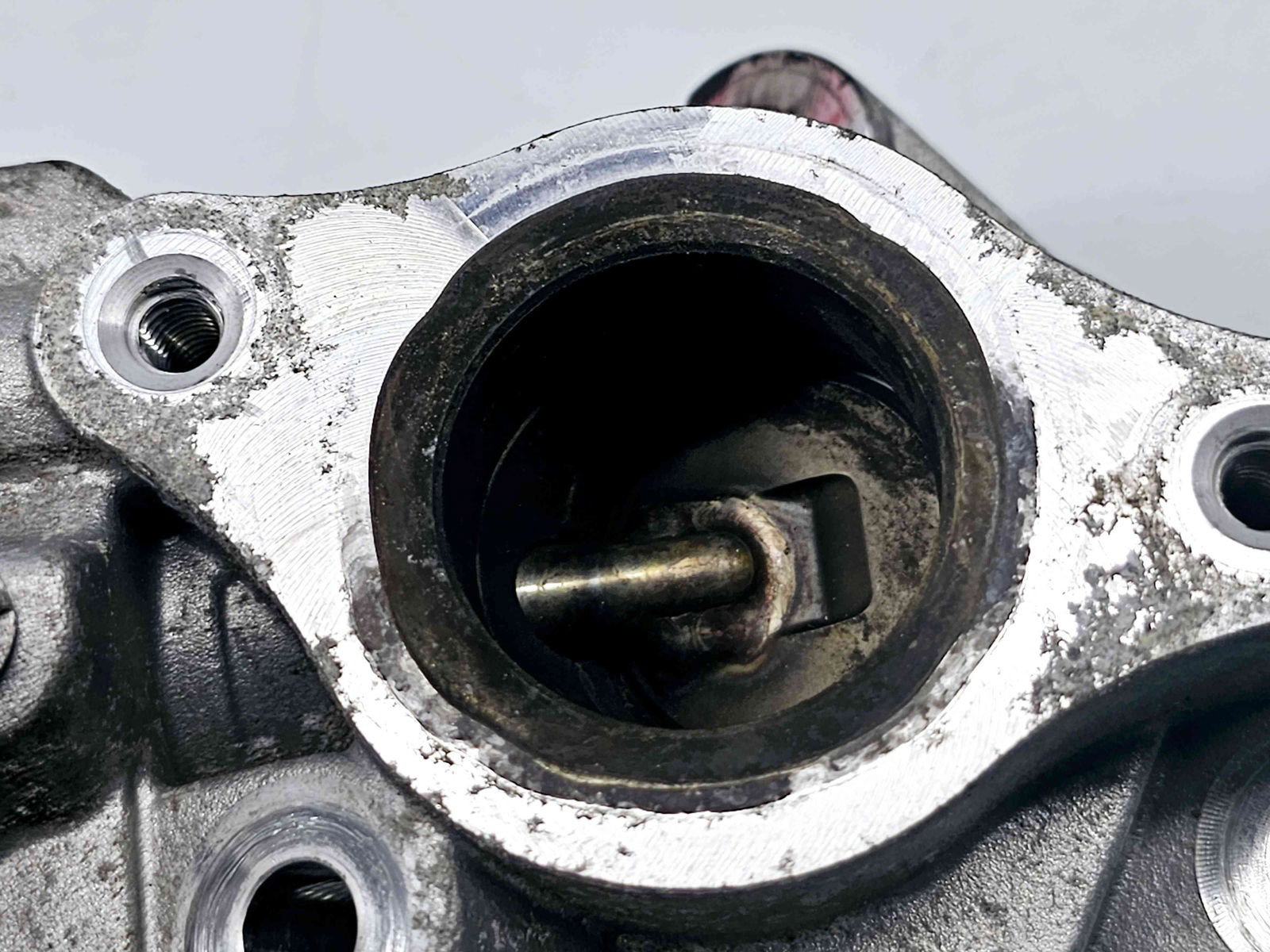 Supapa EGR Dacia Dokker [Fabr 2012-prezent] 147109913R 1.5 DCI K9K-626 66KW / 90CP - imagine 3