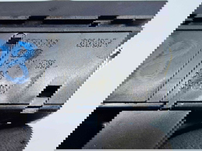  Buton avarii Audi A6 (4F2, C6) [Fabr 2004-2010] 4F0941509