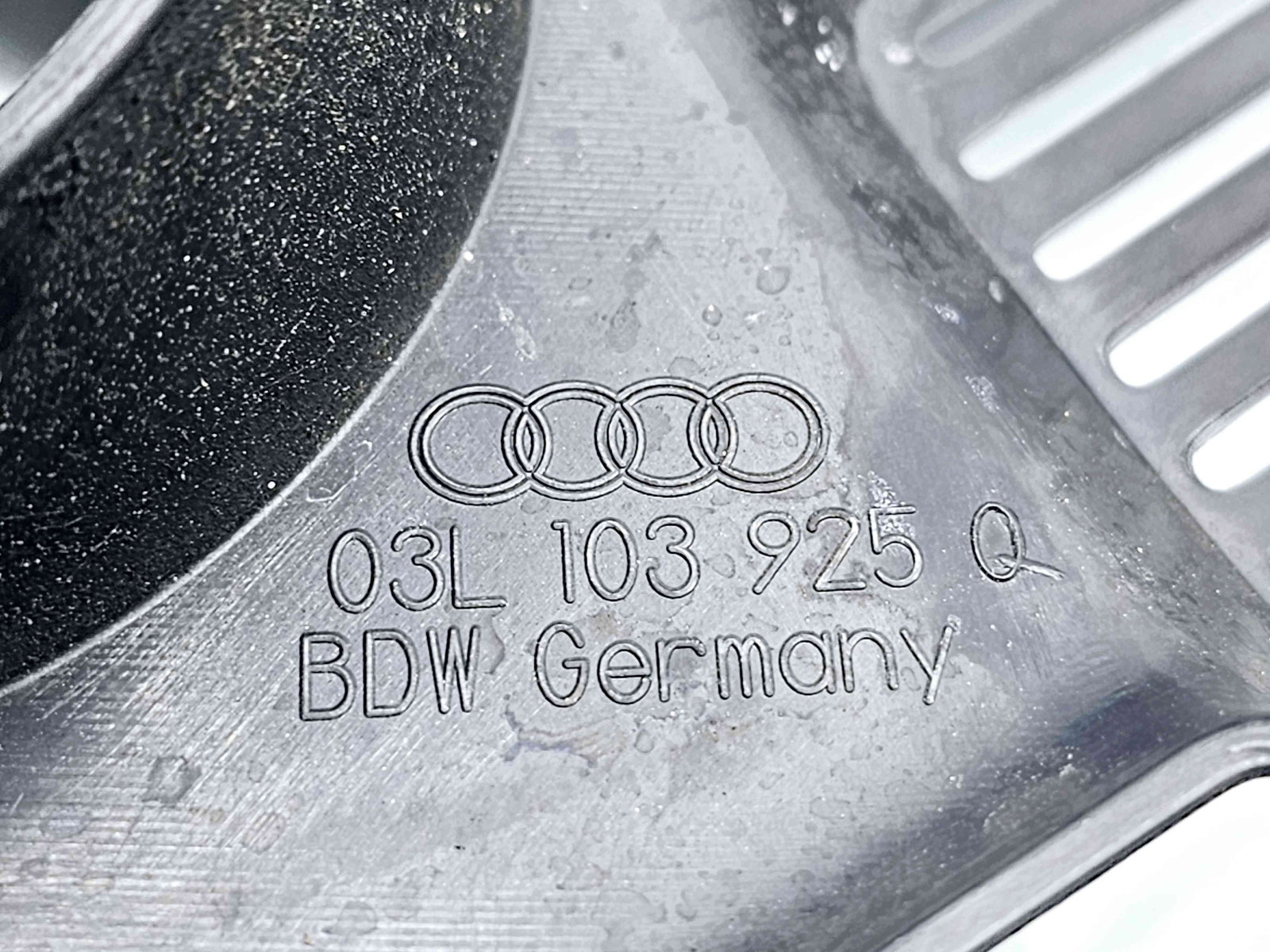 Capac motor Audi A6 (4F2, C6) facelift [Fabr 2004-2010] 03L103925Q 2.0 TDI CAHA 125KW / 170CP - imagine 4