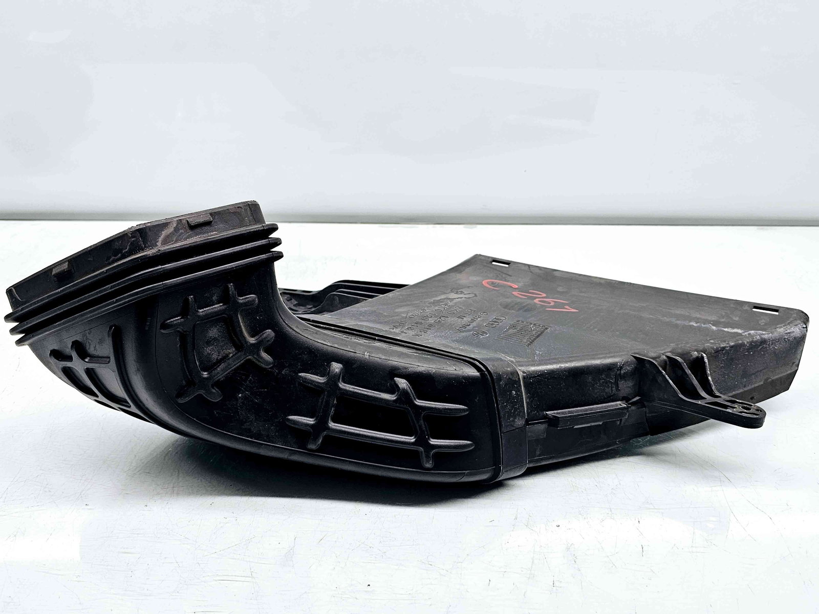 Difuzor captare aer Audi A5 Sportback (8TA) [Fabr 2009-2015] 8K0129618K - imagine 1