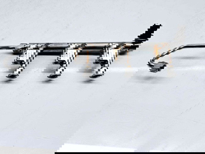 Rampa injectoare  Ford Focus 3 Facelift [Fabr 2014-2019] DM5G-9H487-AA 1.0 B MDA ECO 88KW / 120CP  