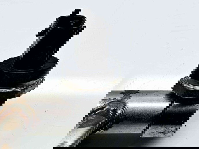 Rampa injectoare  Ford Focus 3 Facelift [Fabr 2014-2019] DM5G-9H487-AA 1.0 B MDA ECO 88KW / 120CP  