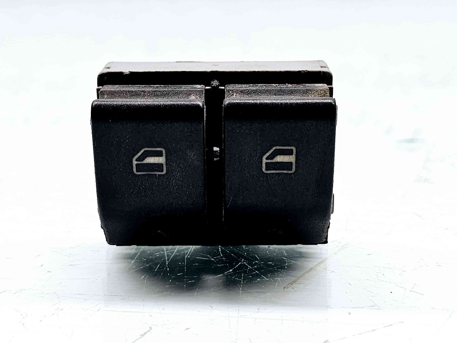 Butoane comanda geamuri sofer Seat Ibiza 4 (6L1) [Fabr 2002-2009] 6Q0959858 - imagine 1