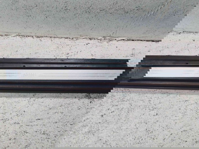 Prag lateral stanga MINI Cooper (R56) [Fabr 2006-2014] 850 PEPPER WHITE