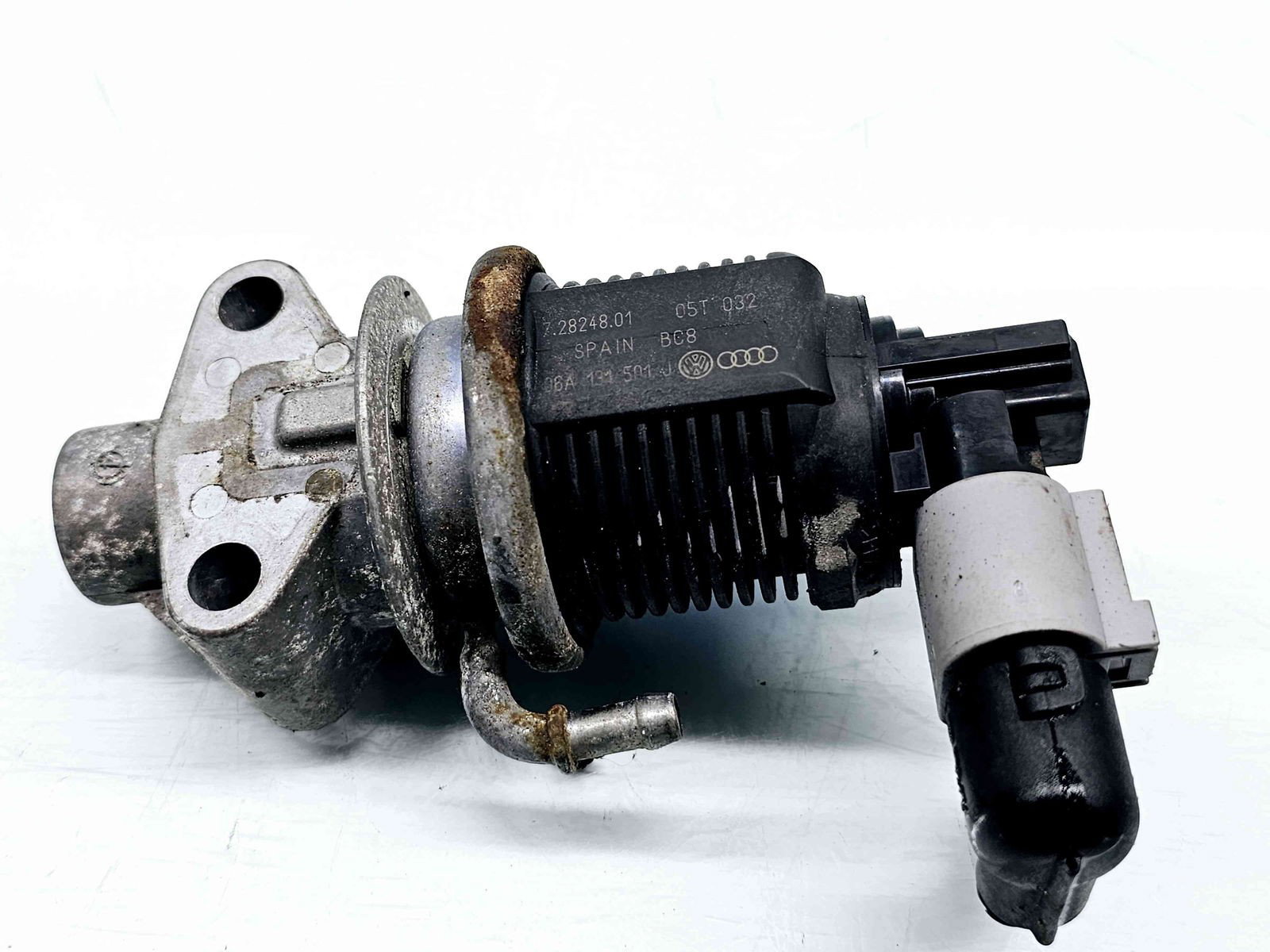 Supapa EGR Volkswagen Caddy 3 (2KA, 2KH) [Fabr 2004-2009] 06A131501J 1.6 Benz BGU 75KW / 102CP