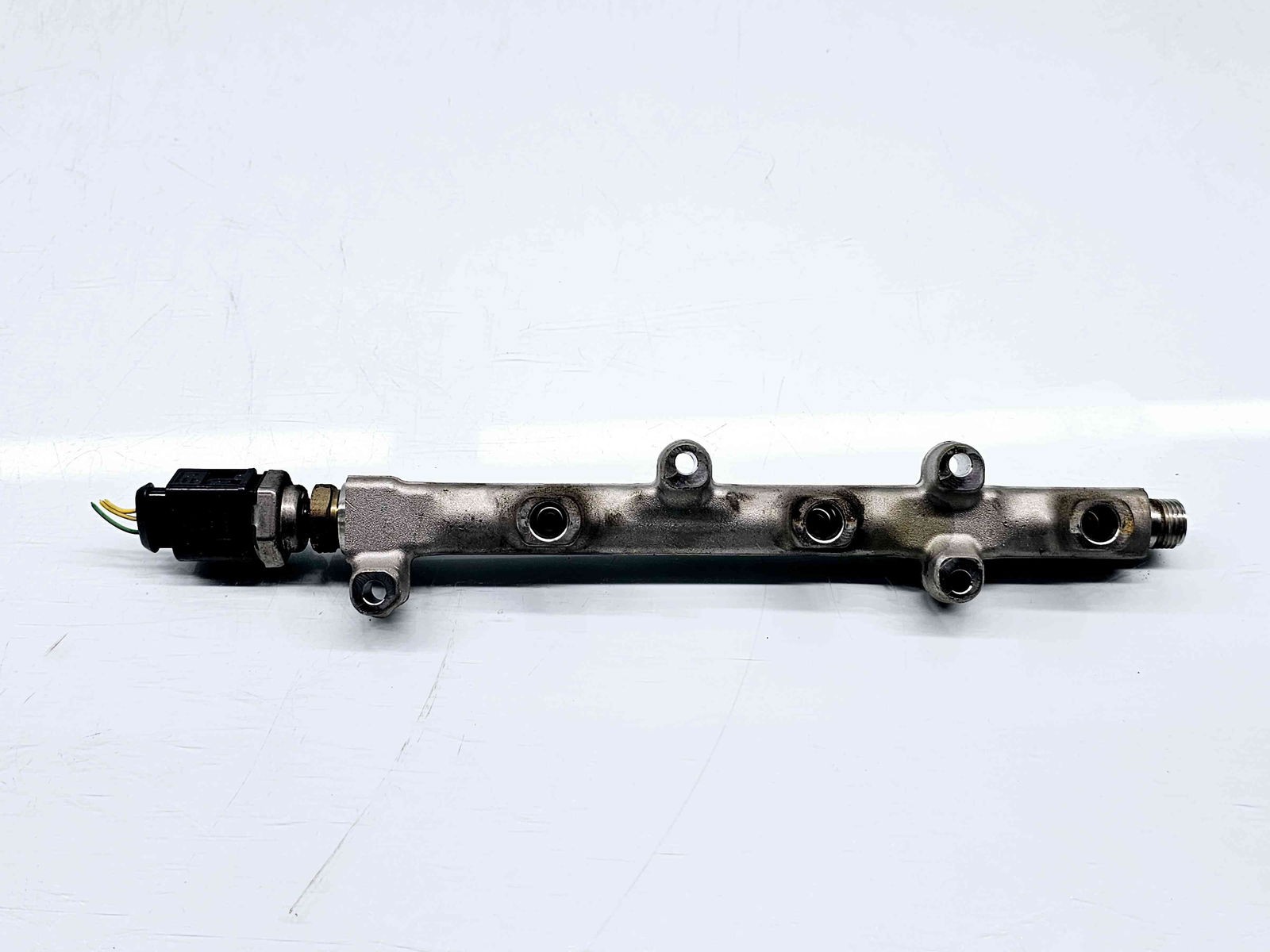 Rampa injectoare Seat Leon SC (5F5) [Fabr 2013-2018] 04C133320G 1.3 Benz DKLD 70KW / 95CP - imagine 1