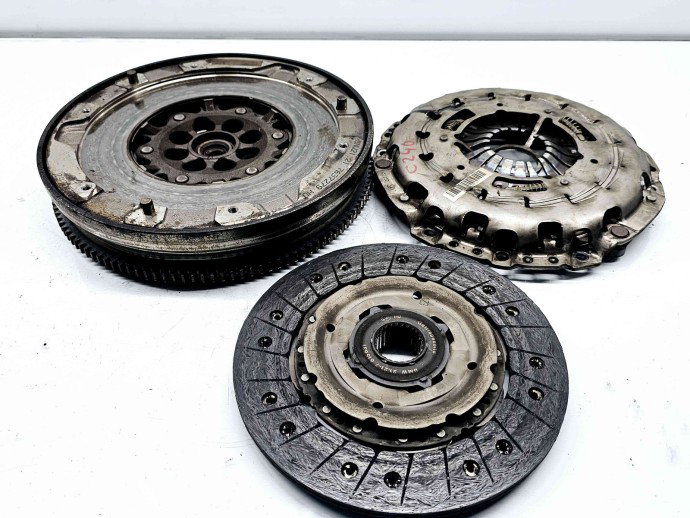 Kit ambreiaj volanta masa dubla  Bmw 3 (E90) [Fabr 2005-2011] 7637279 2.0 N47D20 105KW / 143CP  