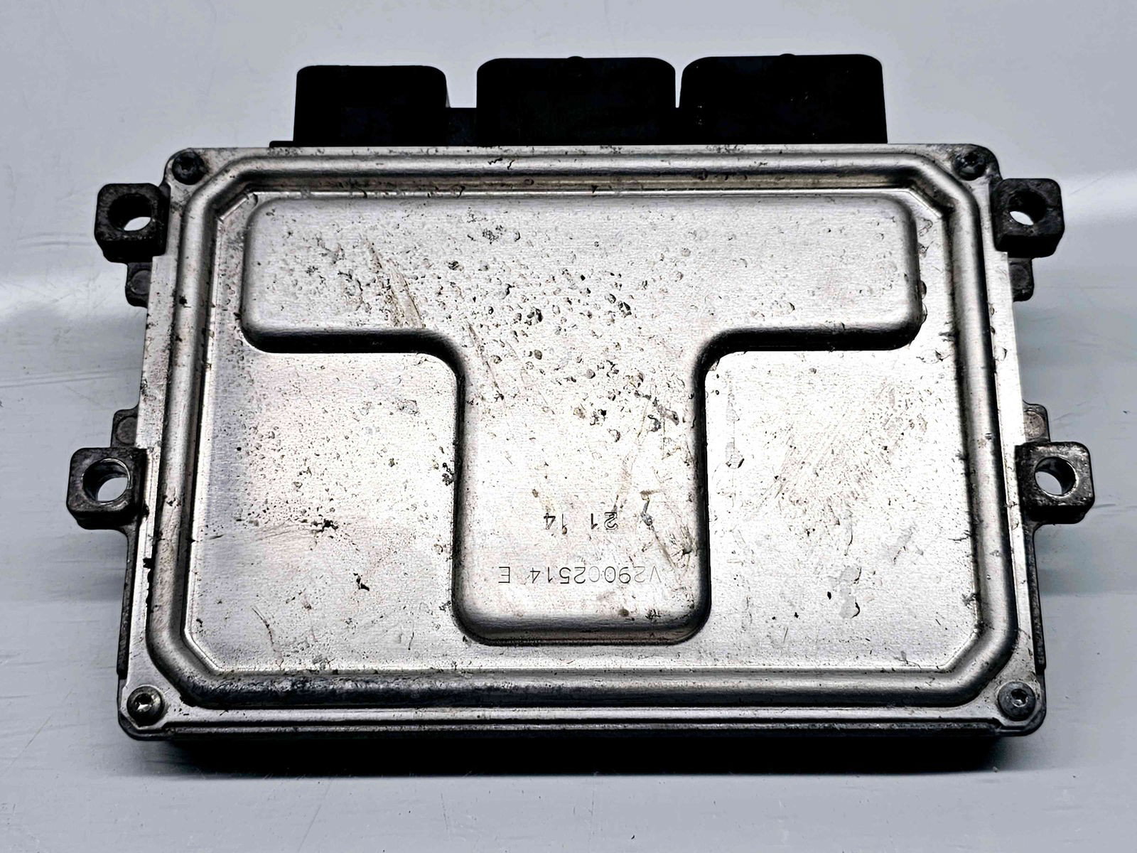 Calculator motor ECU PEUGEOT 208 [Fabr 2012-prezent] 9805895780 1.2 Benz EB2 60KW / 82CP - imagine 2