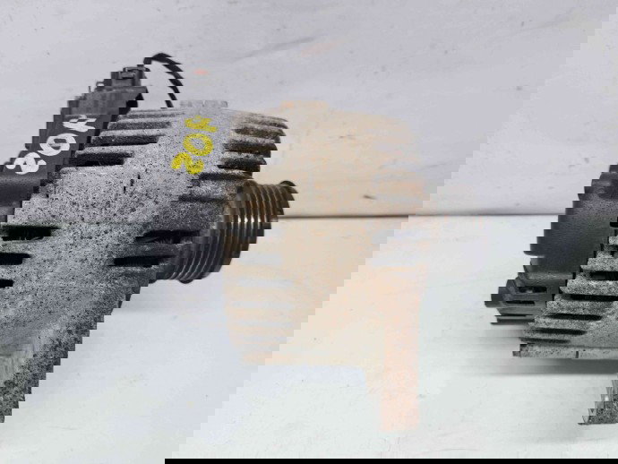 Alternator  KIA Ceed (JD) [Fabr 2012-2018] 37300-2A110 1.6 CRDI D4FB   