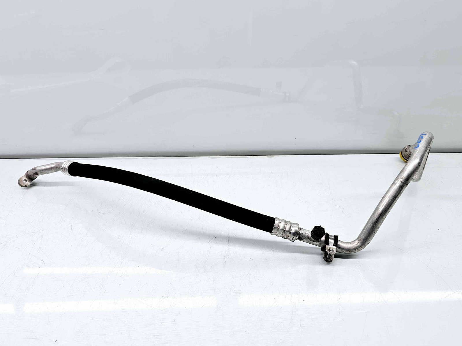 Conducta AC Bmw 5 Touring (F11) [Fabr 2011-2016] 9250708 2.0 N47D20 135KW / 184CP - imagine 1