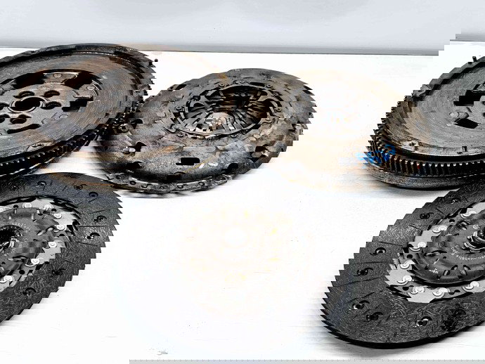 Kit ambreiaj volanta masa dubla Volkswagen Jetta 4 (162,163) [Fabr 2010-2016] OEM 2.0 TDI CFFB 103KW / 140CP