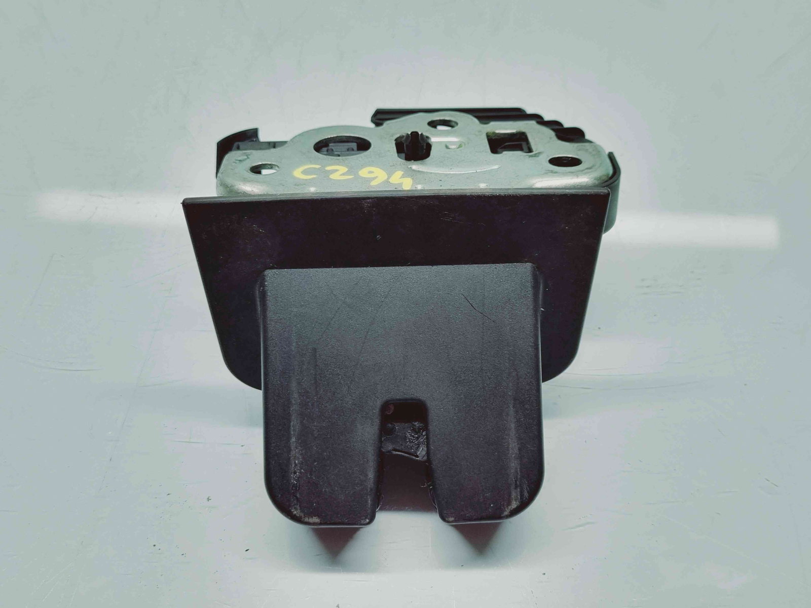 Broasca capota spate Audi A3 Sportback (8PA) [Fabr 2004-2013] 8K9827505A - imagine 1