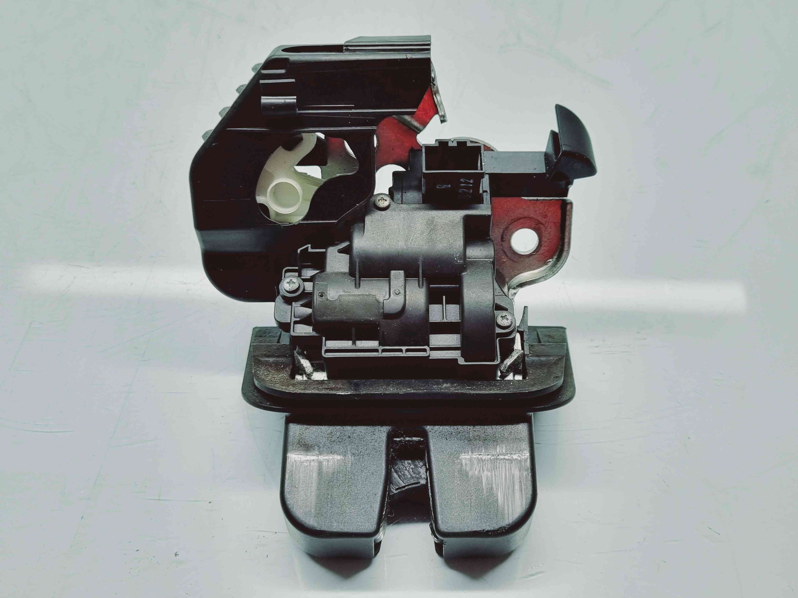 Broasca capota spate Audi A3 Sportback (8PA) [Fabr 2004-2013] 8K9827505A - imagine 2