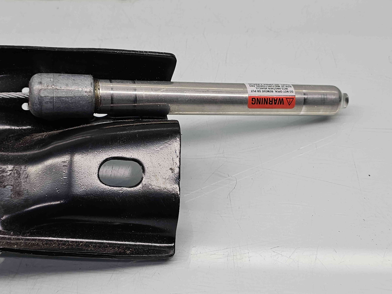 Centura dreapta fata Volvo XC90 [Fabr 2002-2014] OEM - imagine 3