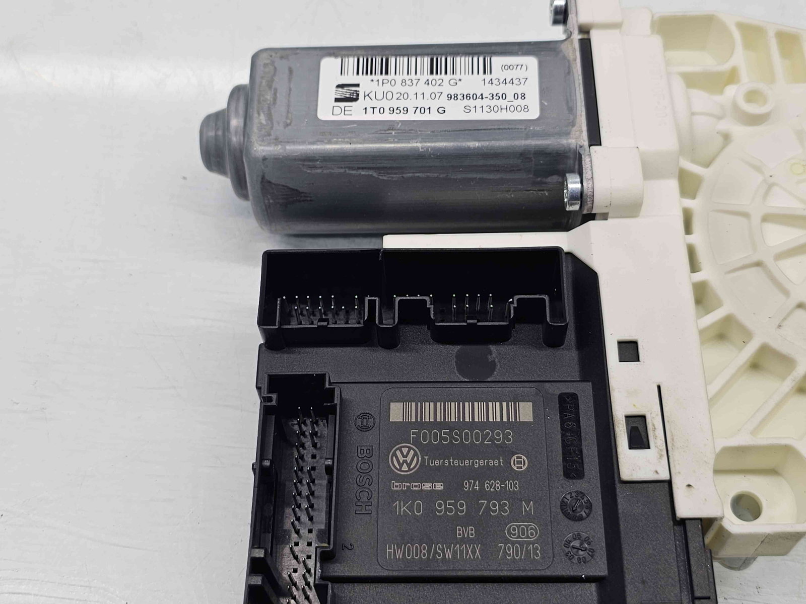 Motoras geam dreapta fata Seat Leon (1P1) [Fabr 2005-2011] 1P0837402G n 1K0959793M - imagine 2